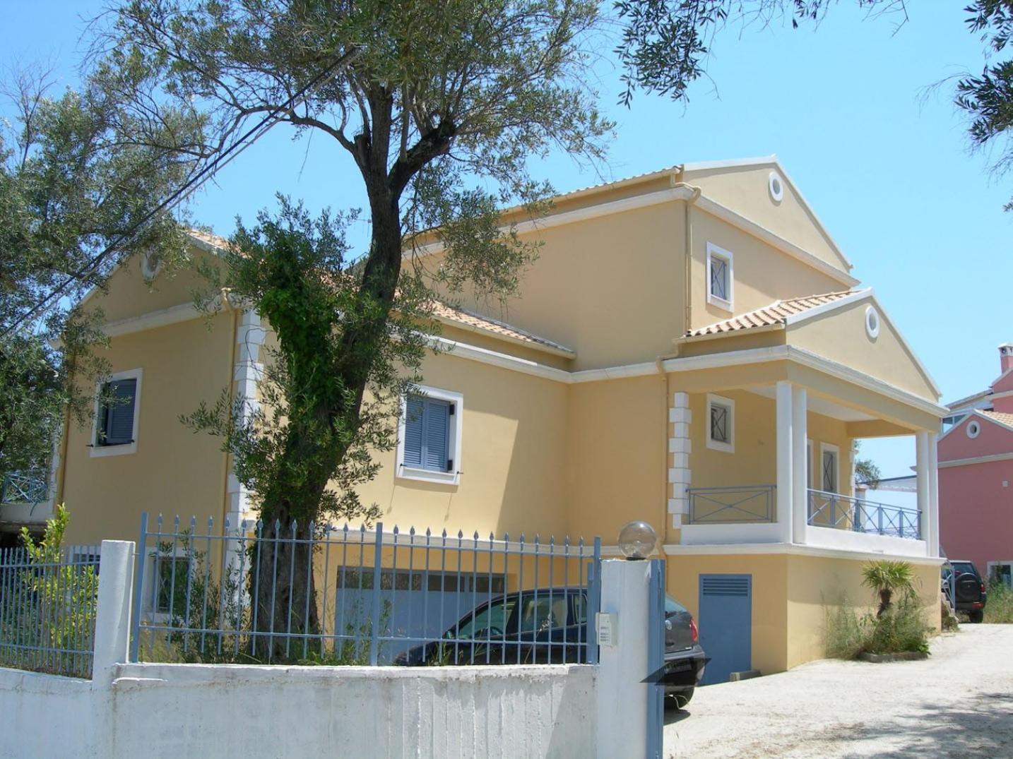 Melina * Potamos (Corfu)